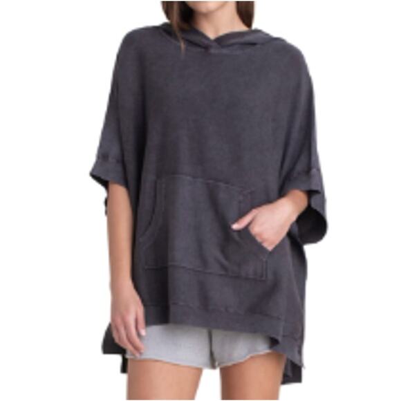 Barefoot Dreams Sunbleached Knit Poncho In Faded Black One Size - Picture 1 of 13